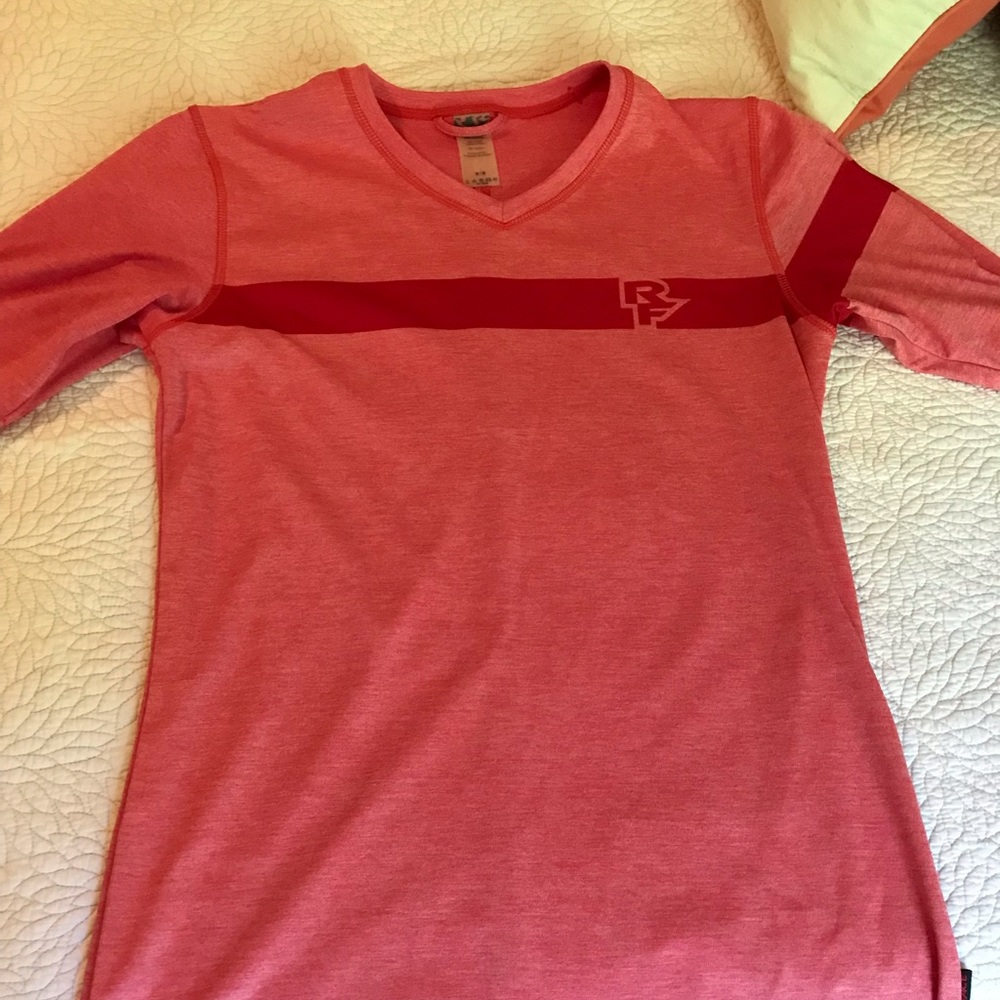 Raceface short sleeve bike jersey pink and red women’s medium